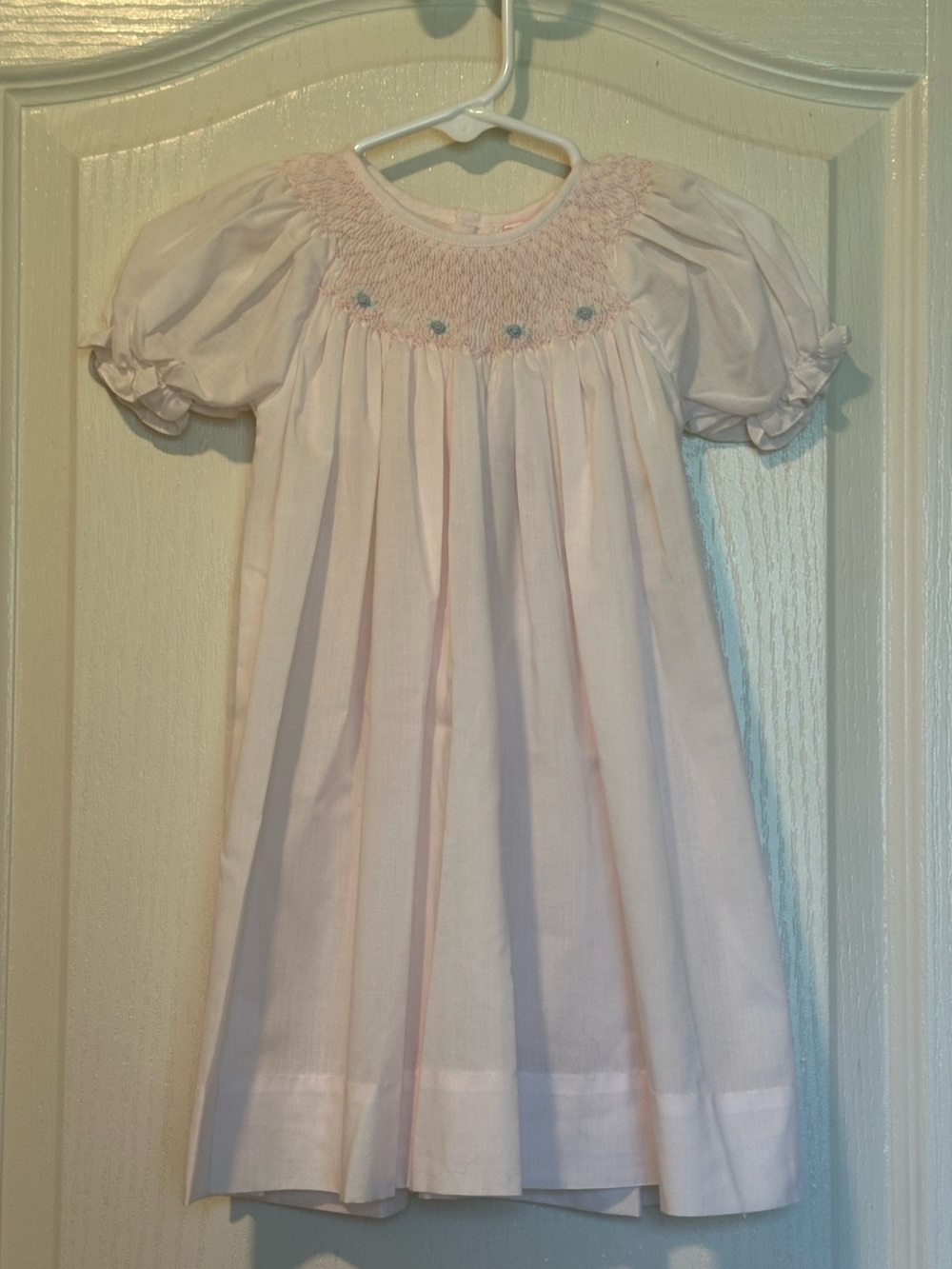Petit Ami Baby Girl Pink Hand Smocked Dress Blue Flowers 6M
